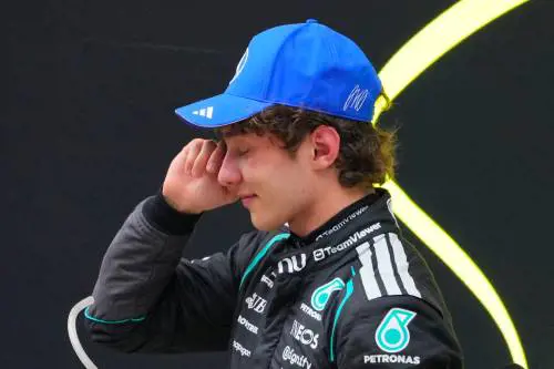 Piangi ragazzo e ora... sogna