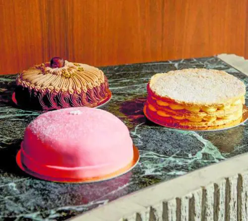 La millefoglie, il dolce dei re. E ora c'è anche da passeggio