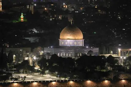 La "lotta" di Israele. Forza e normalità sotto i missili iraniani