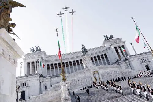 Celebrano l'unità d'Italia poi la sinistra la infanga con la stampa straniera