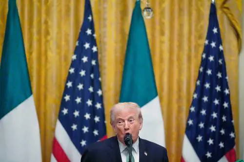 Trump scarica la Nato: "Non ci serve"