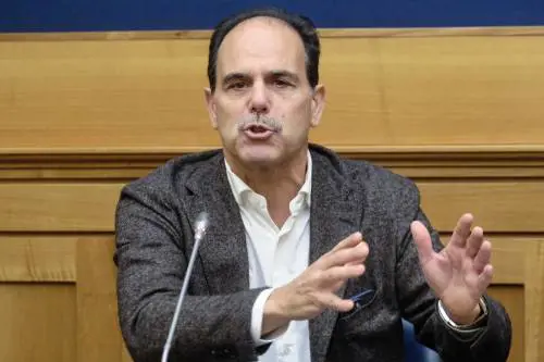 "Il Pd ha cambiato posizione. Magistrati leader della sinistra"