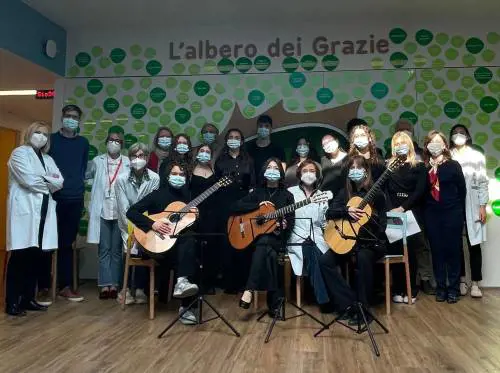 Musica in corsia, la musica che cura