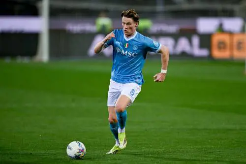 Napoli, basta il gol di McTominay. Conte al 2° posto per una notte