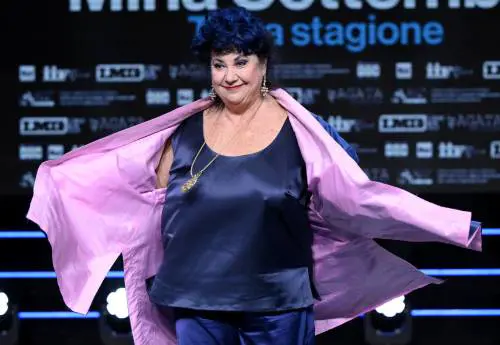 La sinistra si aggrappa a Marisa Laurito. Ora è lei il volto del No