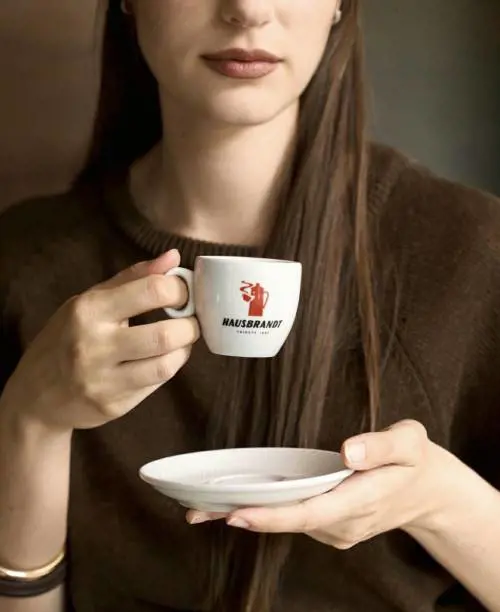 Hausbrandt racconta le terre del caffè attraverso tre monorigini