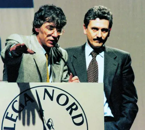 Bossi, la tessera Pci e la Lega "operaia" che al Nord si prese un pezzo di sinistra