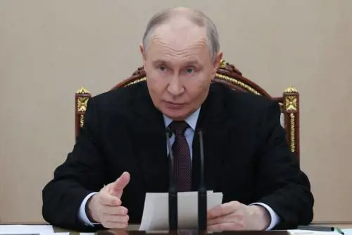 Senza guerra il bilancio russo rischia il crollo. In un mese il Pil fa -2,1%