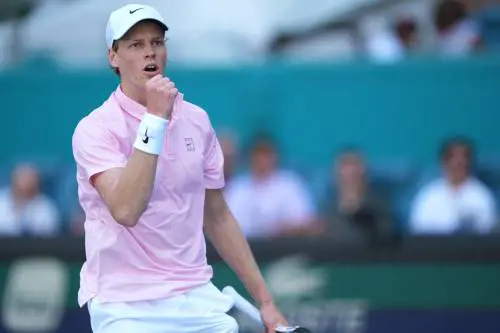 Strapotere Sinner: abbatte (ancora) Zverev e vola in finale a Miami