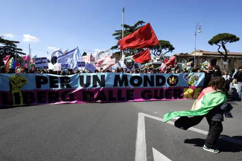 Com'è lontano il '68. Tra slogan e conformismo ormai la fantasia non è più al potere