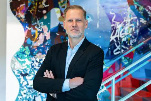 Meta, Reinisch: "Con gli occhiali smart l’Italia può diventare leader tech mondiale. L’ostacolo Bruxelles"