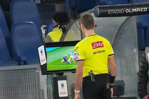Var per i cartellini gialli e gli angoli, sostituzioni rapide: ecco le nuove regole Fifa per i Mondiali