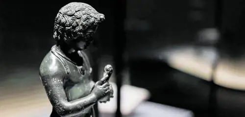 Il ritorno dei reperti etruschi. Ecco il "Fanciullo con oca"