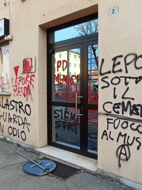 "Sotto il cemento". Nuove minacce anarchiche a Bologna 