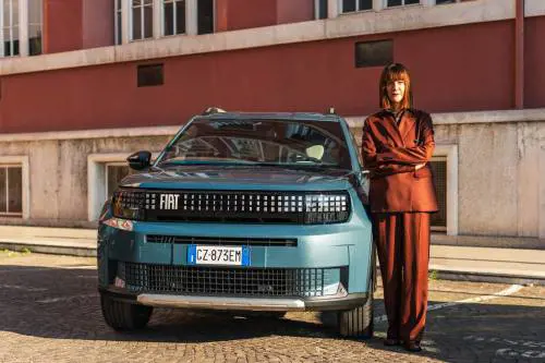 Antonella Bruno (Stellantis Italia): “Il cliente è al centro della nuova strategia. A Bruxelles si chiede un quadro regolatorio chiaro e aderente alla realtà”