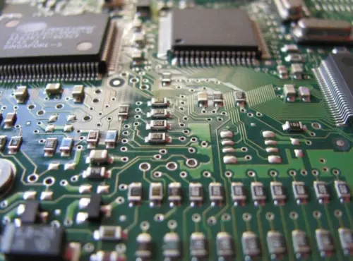 Le aziende di semiconduttori cinesi incassano guadagni record anche grazie alle restrizioni Usa