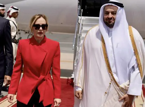 Meloni, missione in Qatar e Emirati. "Hormuz, prioritario che venga riaperto"