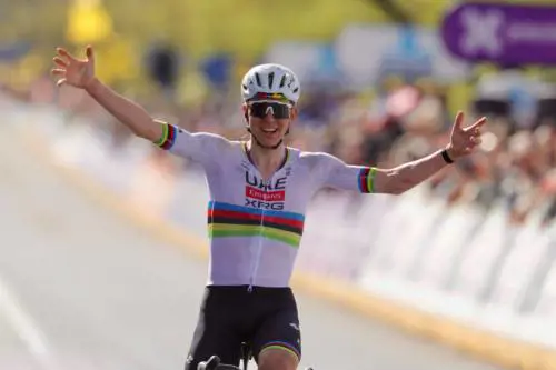 Pogacar cannibale, Milano-Sanremo e Giro delle Fiandre come Merckx