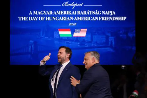 Intellettuali e attivisti della destra americana. Budapest diventa la capitale Maga in Europa