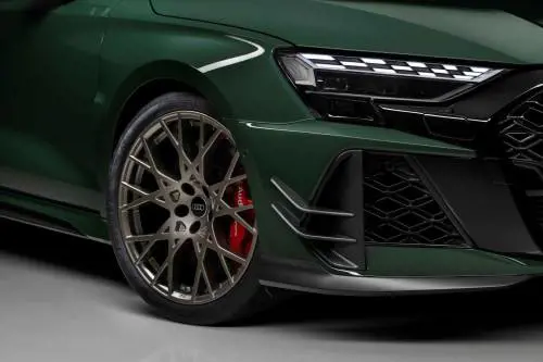 Pirelli e Audi, il P Zero R per le nuove RS: più grip, frenate più corte e anima da pista