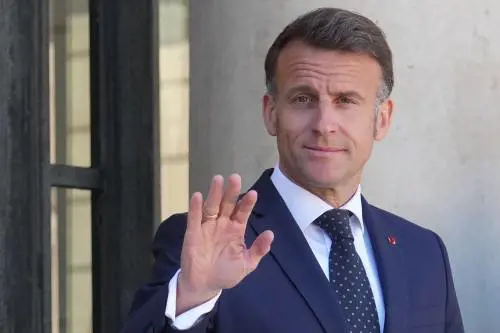 La partita dell'Ue su gas e petrolio: "Si lavori alla pace pronti su Hormuz"