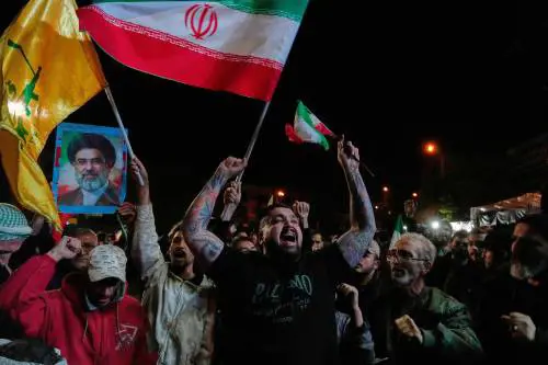 L'Iran festeggia la grande vittoria. "Ma per il regime giorni contati"