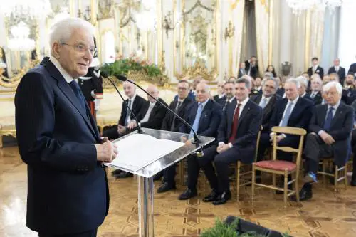 Medaglia d'oro a chi fa scorta e tutela