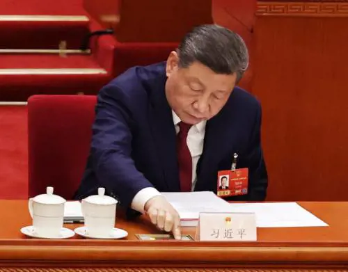 Il caro benzina mette le ali a Pechino: export di auto elettriche cinesi su del 140%