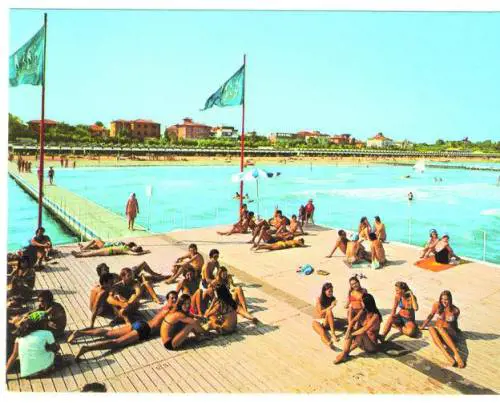 Dopo Fata Morgana le cartoline turistiche. Diego Marcon incanta nella Sala Fontana