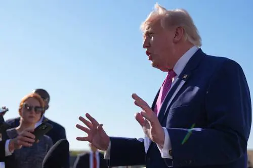 Si scatena la furia di Trump. "Bloccheremo Hormuz e anche tutti gli altri porti"