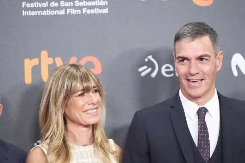 Begoña Gómez, moglie del primo ministro spagnolo, incriminata per corruzione: il caso scuote il governo Sánchez