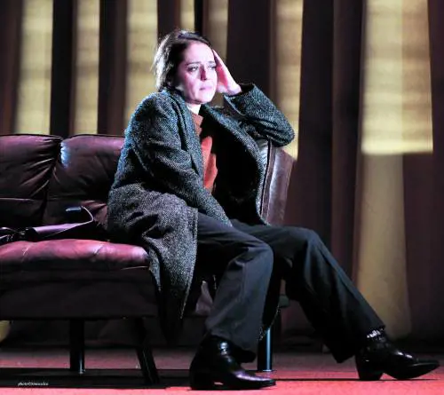 Scalera è "La sorella migliore" del dramma familiare con giallo