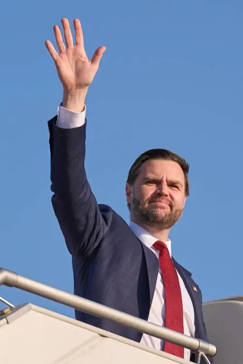 Doppio attacco Usa, Vance come Trump. "Lui non capisce. Parli solo di morale"