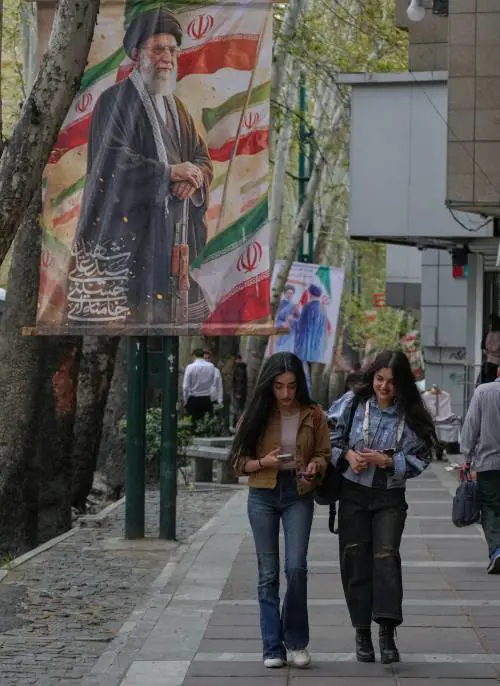 "Conflitto chiuso entro aprile". Satelliti cinesi contro le basi Usa