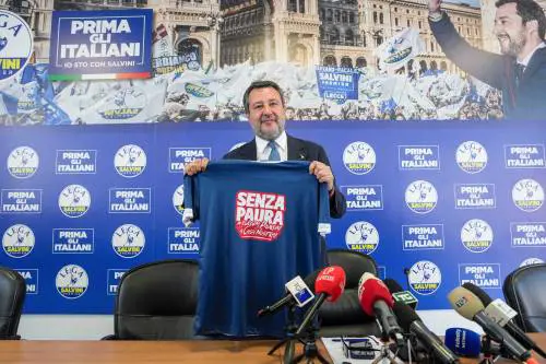 Salvini punge Donald. "La guerra non finisce"