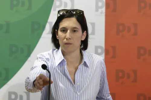 Elly, quel "nostro governo" che sfascia l'opposizione