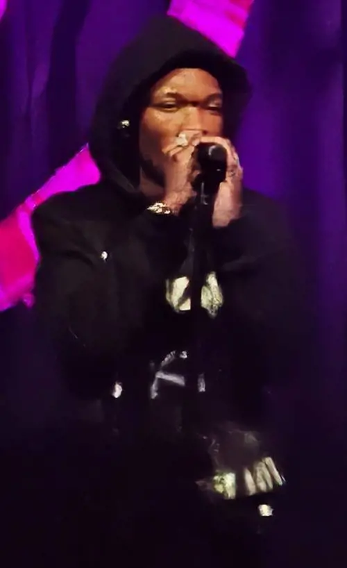 Arrestato D4vd, il cantante accusato di avere ucciso una 14enne: "Corpo in decomposizione nel bagagliaio della sua auto"