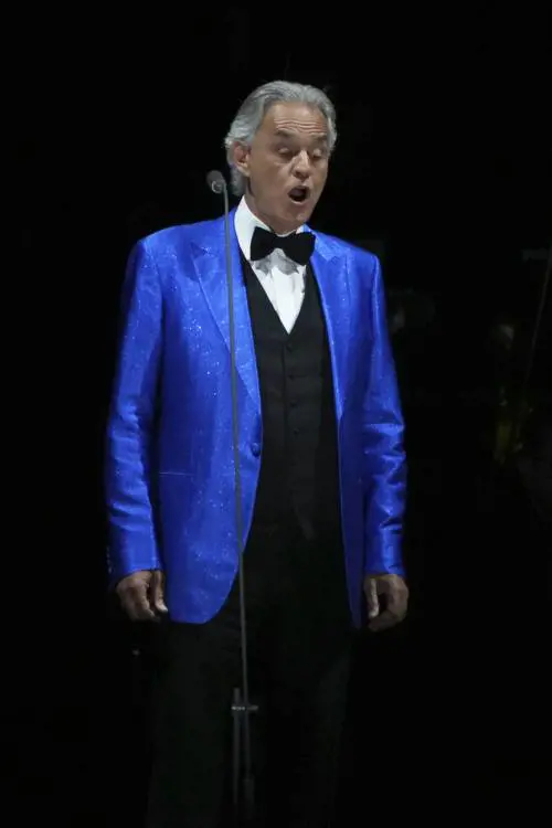 In trecentomila a Mexico City. Il super pubblico di Bocelli