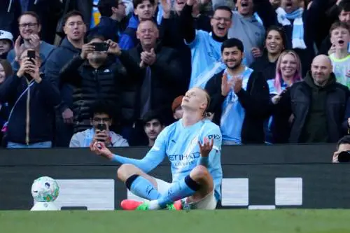 Il solito Haaland riapre la Premier: il City batte e avvicina l’Arsenal