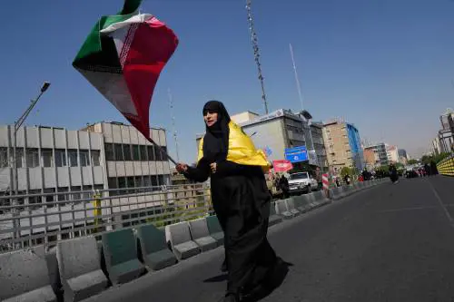 L'Iran chiude ai colloqui: stop su nucleare e Hormuz. E teme l'attacco a sorpresa