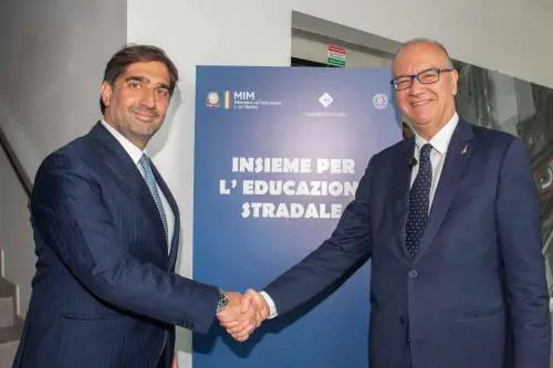 Aci e Mim "insieme per la sicurezza stradale": 650 studenti coinvolti. Il videomessaggio di Kimi Antonelli
