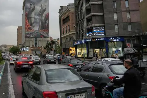 Iran, regime diviso. I falchi all'attacco dei pragmatici. Ghalibaf: estremisti