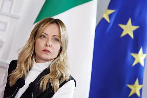 Dl sicurezza, Meloni: "Nessun pasticcio, trasformiamo i rilevi del Colle in provvedimento ad hoc"