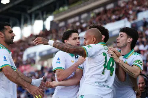 Serie A, la Roma passa a Bologna con un super Malen e resta in corsa per la zona Champions 