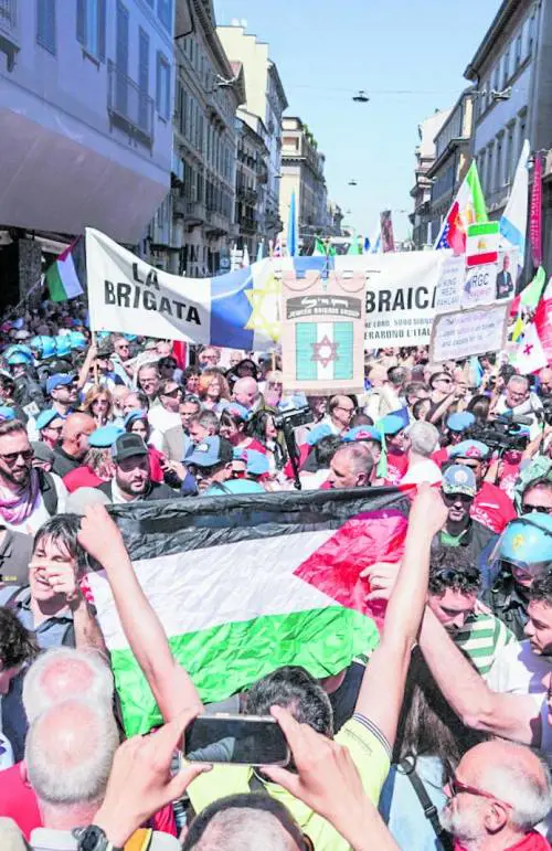 "Vergogna". 25 Aprile è scontro in Comune. Sala: "E il prossimo sarà più a rischio"