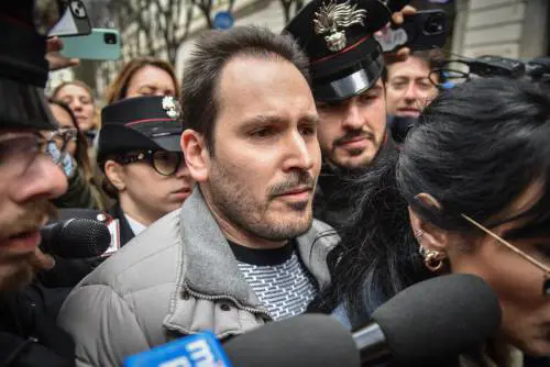 "Chiara Poggi rifiutò un approccio sessuale e lui la uccise". L'accusa della procura contro Sempio. La replica: "Assurdo, non la frequentavo"