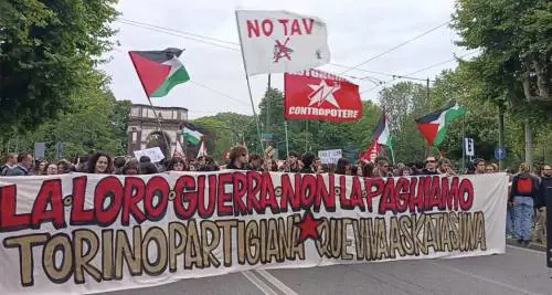 Primo Maggio di “lotta”, antagonisti già in piazza a Torino