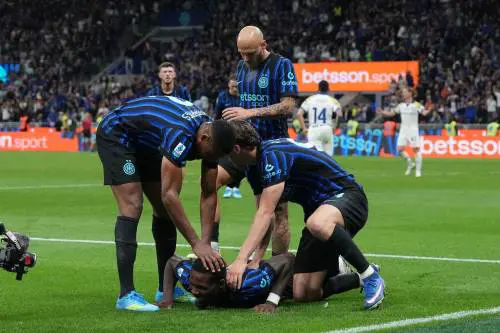 Festa nerazzurra a San Siro. L’Inter supera il Parma 2-0 ed è campione d’Italia