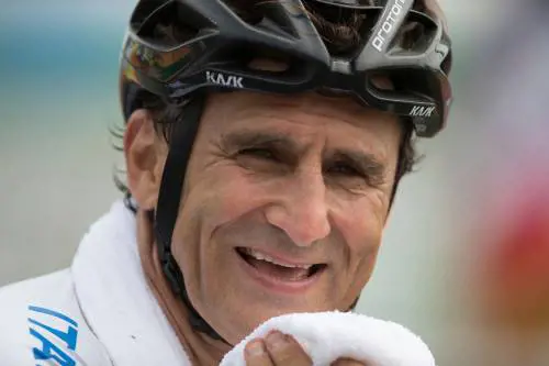 Lo sport si ferma per Alex, domani migliaia ai funerali