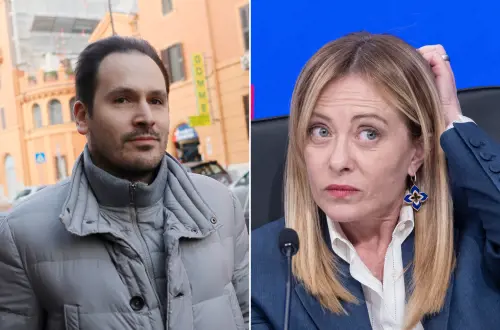 Garlasco, la chat sul forum dei seduttori: "Chi vi attizza?". E Sempio risponde: "La Meloni"
